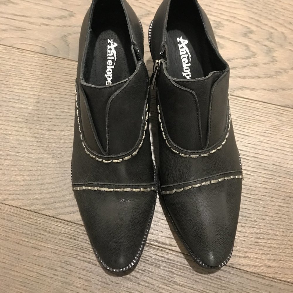 Antelope Slip-on Cowgirl, Dark Brown, Size 6.5/37